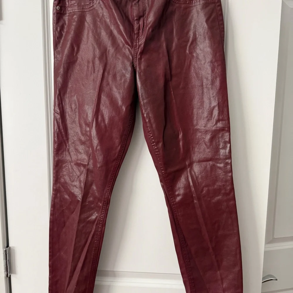 Level 99 Women's 11/12 Liza Lux Red Wax Coated Mid Rise Skinny Jeans Chic NWT - Picture 5 of 5